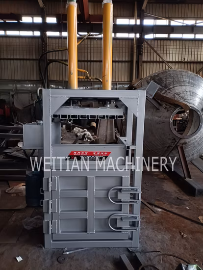 Garrafa de água plástica para animais de estimação Garrafa de bebida PP Garrafa de leite Enfardadeira vertical